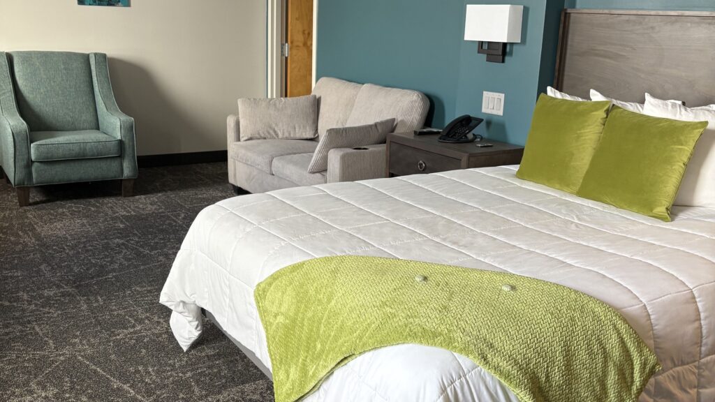 Deluxe Queen room in The Northeastland Hotel